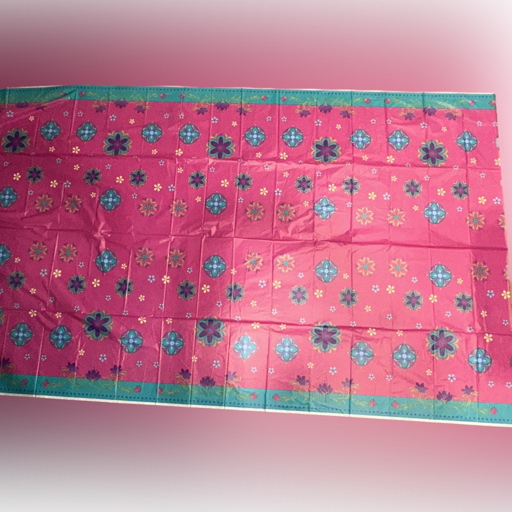 New Frozen Plastic Tablecover by DesignWare x 2
